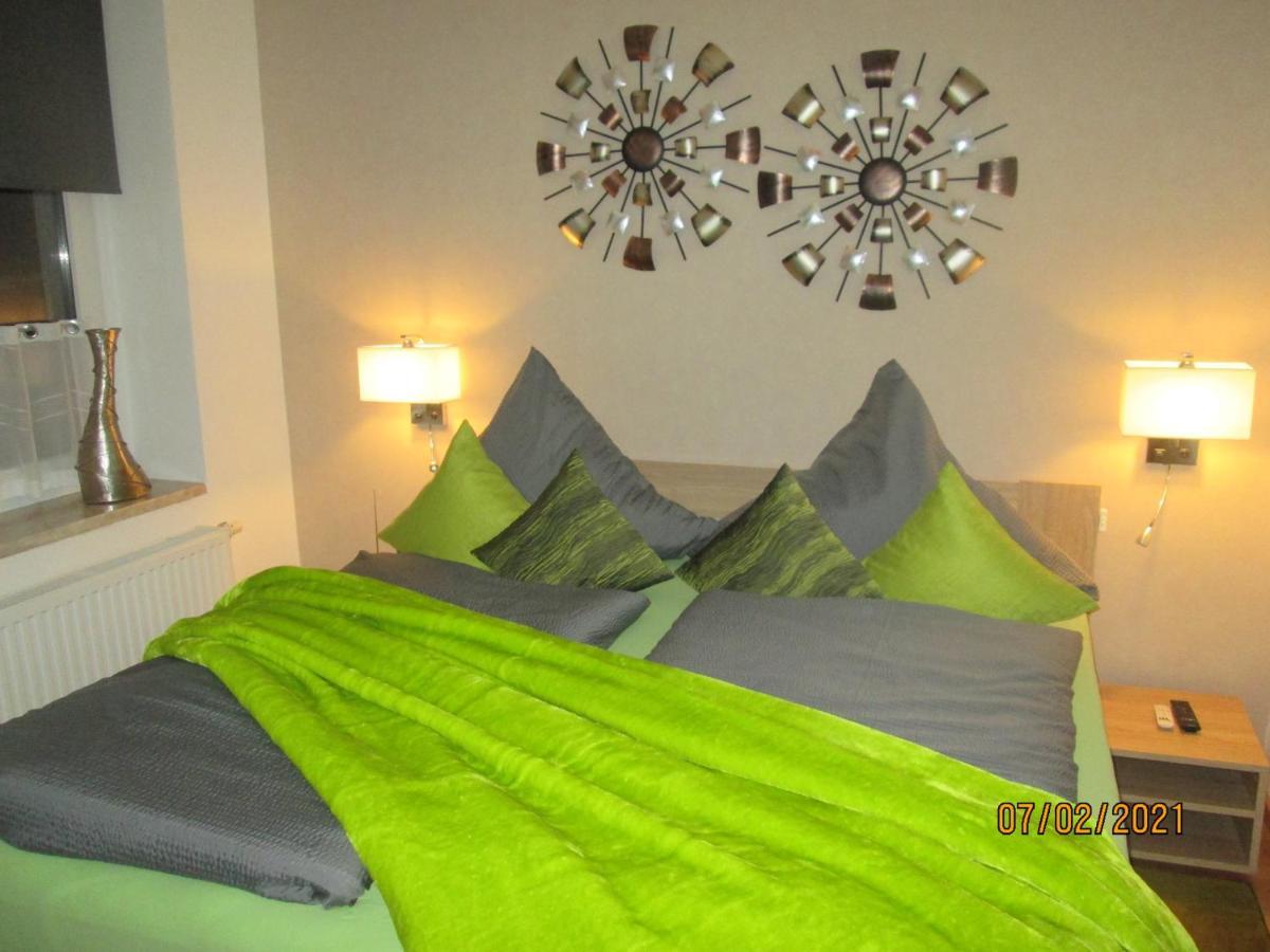 Zentrale-Ruhige Ferienwohnung Reichenbach im Vogtland Buitenkant foto