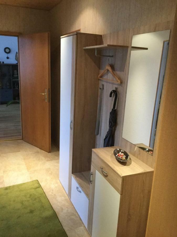 Zentrale-Ruhige Ferienwohnung Reichenbach im Vogtland Buitenkant foto